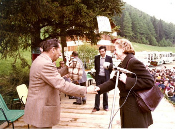 René Willien et Mlle Maria Ida Viglino (Assesseur) - 1976	